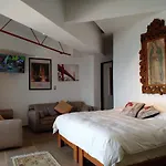 Ocean Pacific Appartment