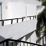 El Hotelito