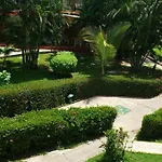 El Tropicano