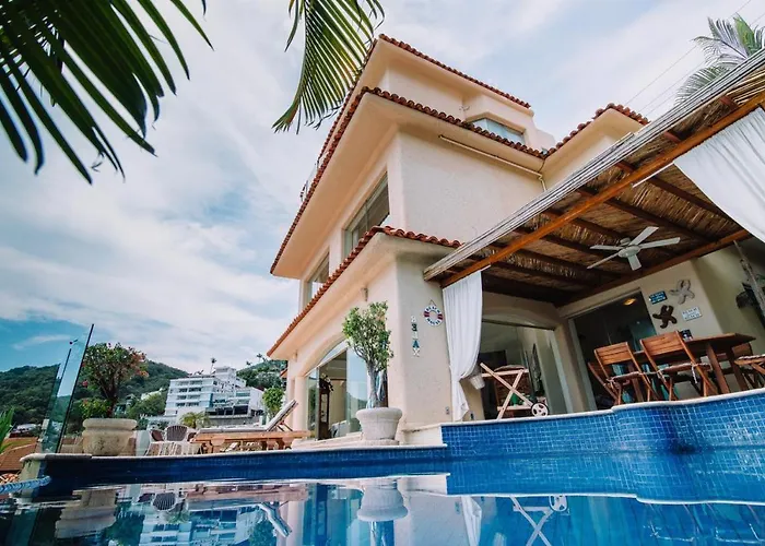 Villa Tres, Villas Brisas, Guitarrón