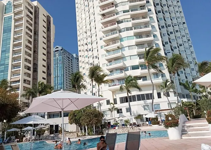 Ocean Pacific Appartment