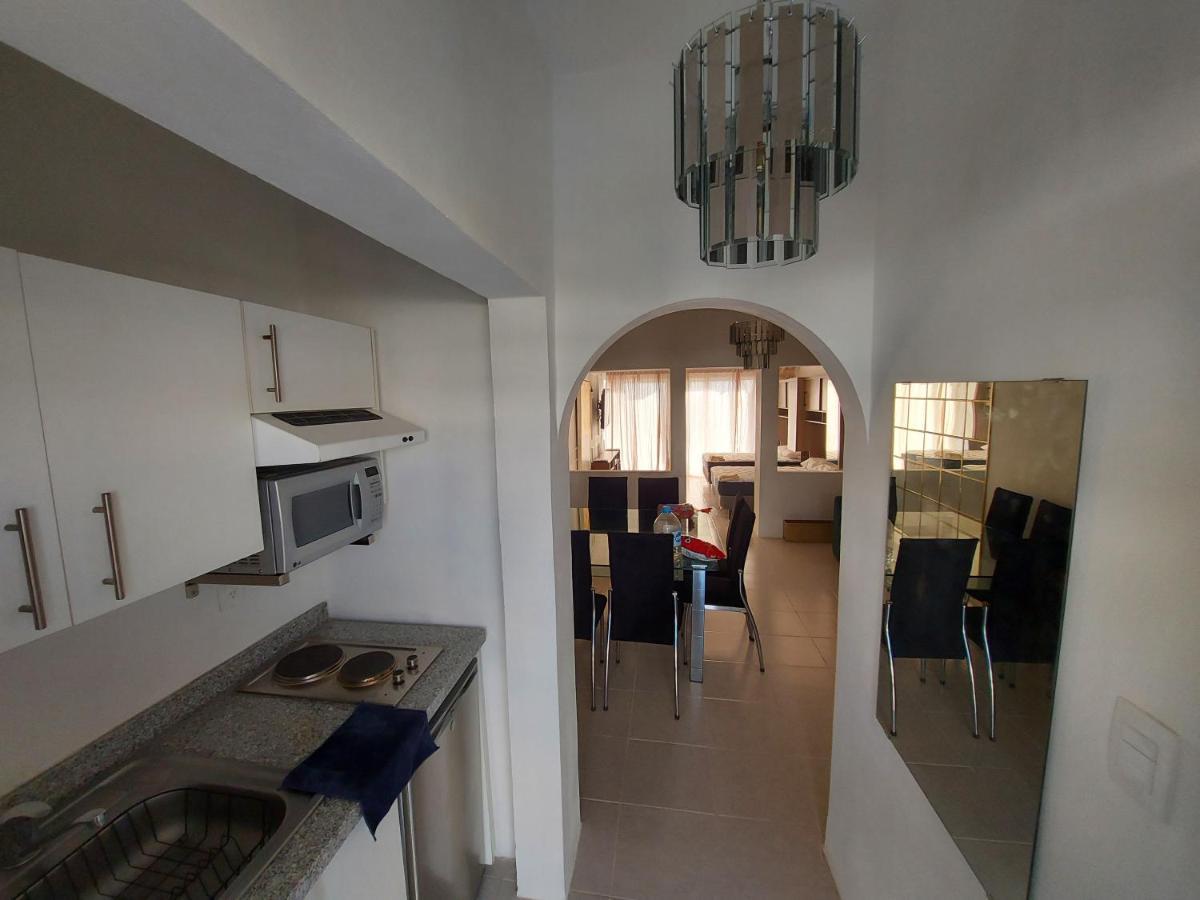 Casa Blanca Grand Apartment