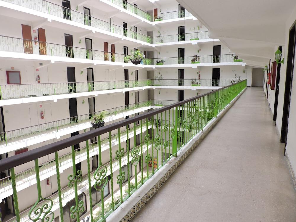 Tortuga Hotel 4*