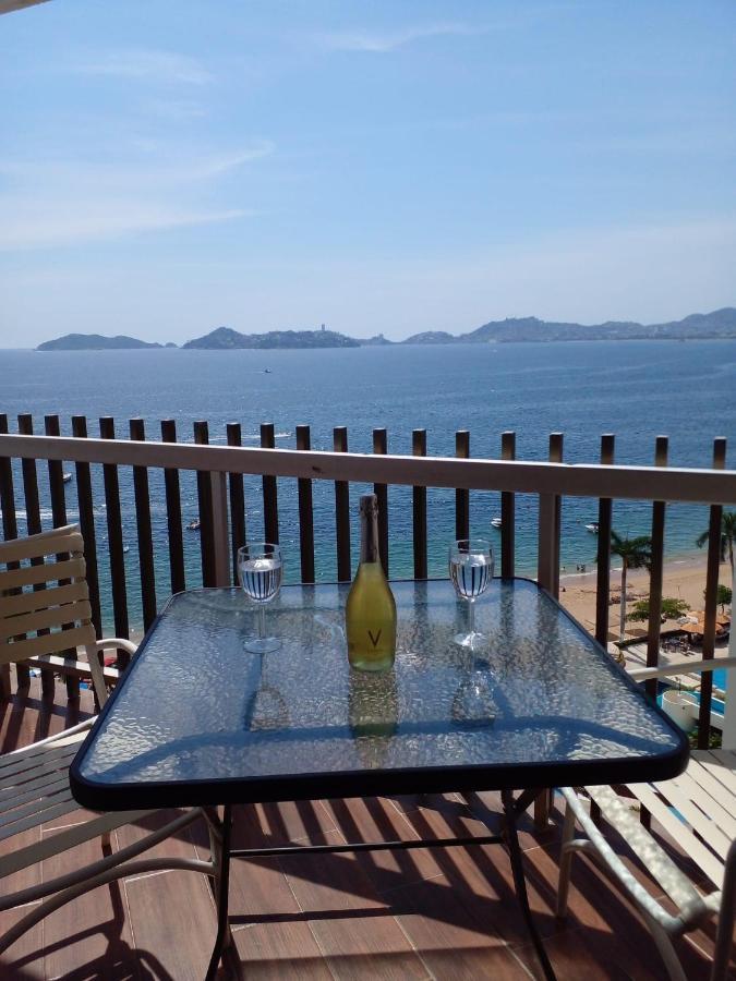Ocean Pacific * Acapulco