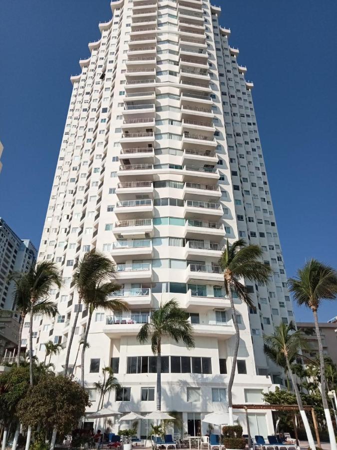 Ocean Pacific Apartamento *