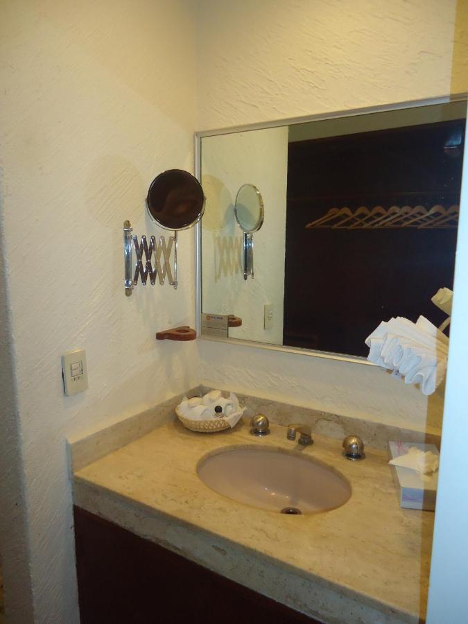 Hotel Torres Gemelas 3*