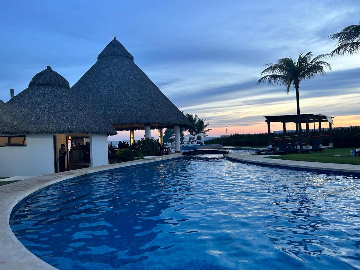 Сasa de vacaciones New Modern Diamante House Getaway With Pool View And Club