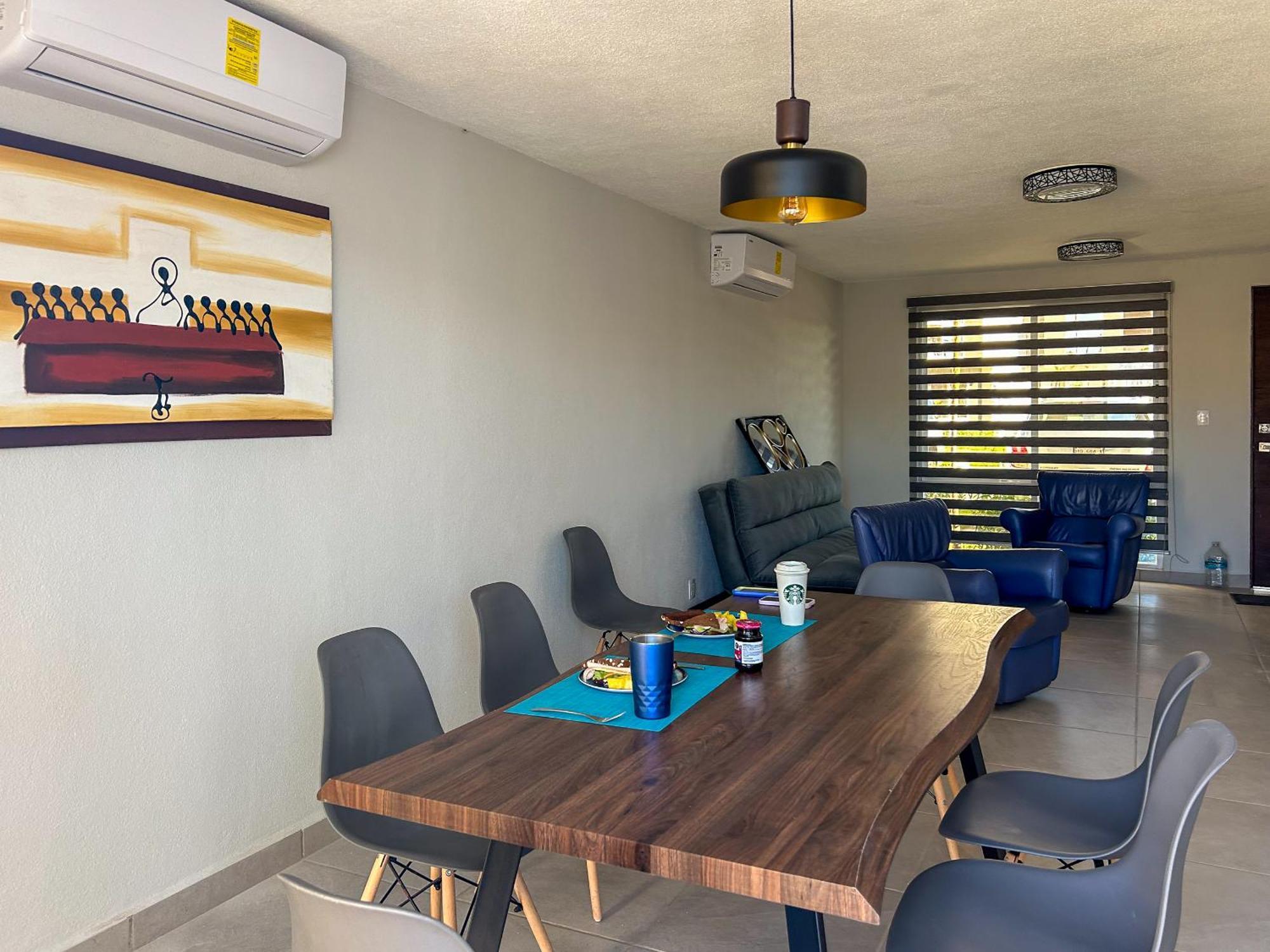 New Modern Diamante House Getaway With Pool View And Club Сasa de vacaciones *