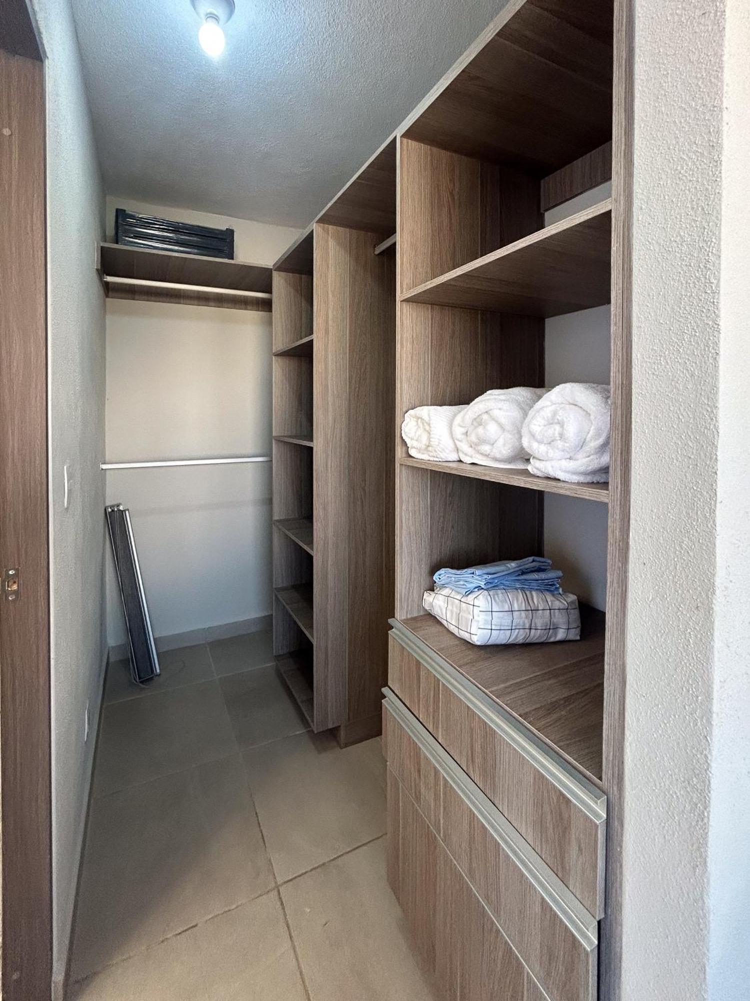 New Modern Diamante House Getaway With Pool View And Club Сasa de vacaciones