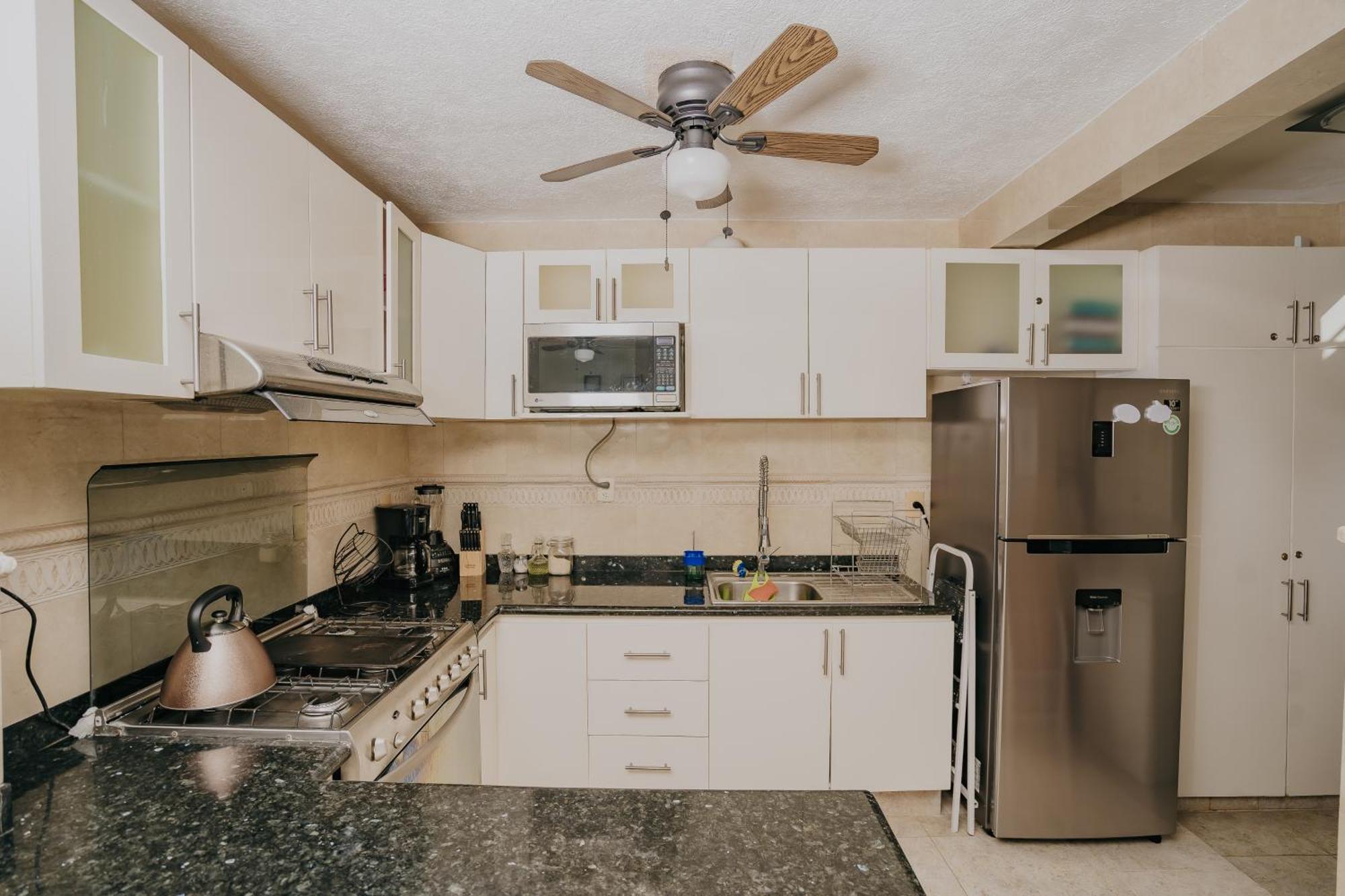 Depa 100 Por Ciento Familiar Cerca Del Mar Con Roff Garden Y Jacuzzi Apartamento