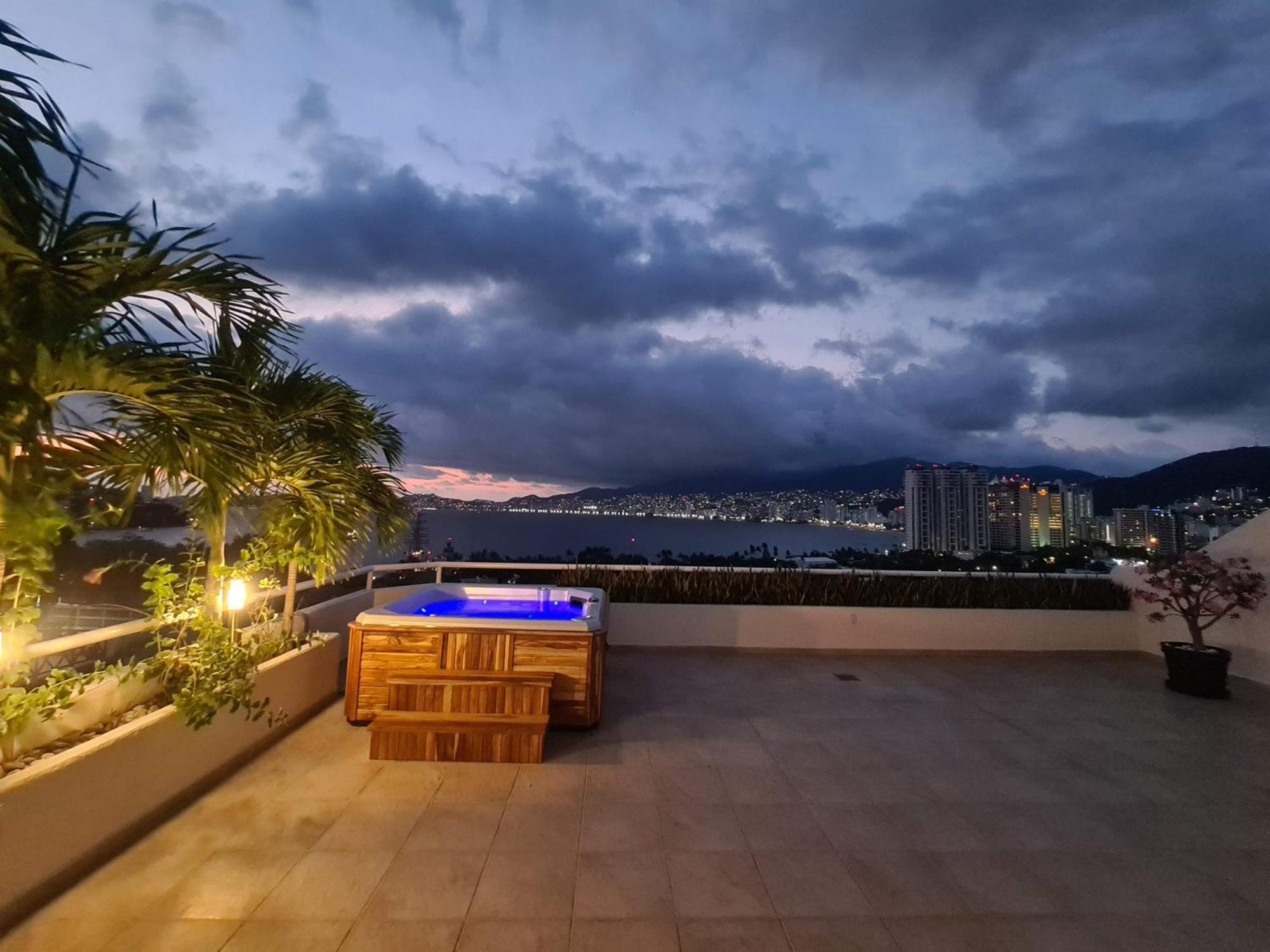 Penthouse En Las Brisas Apartamento