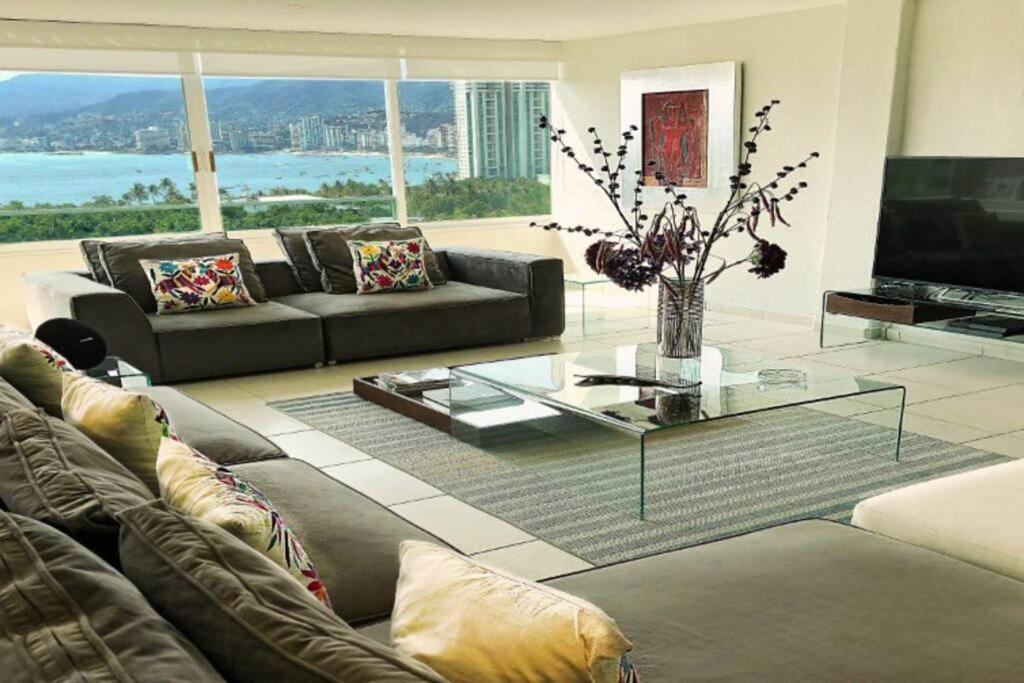 Penthouse En Las Brisas * Acapulco