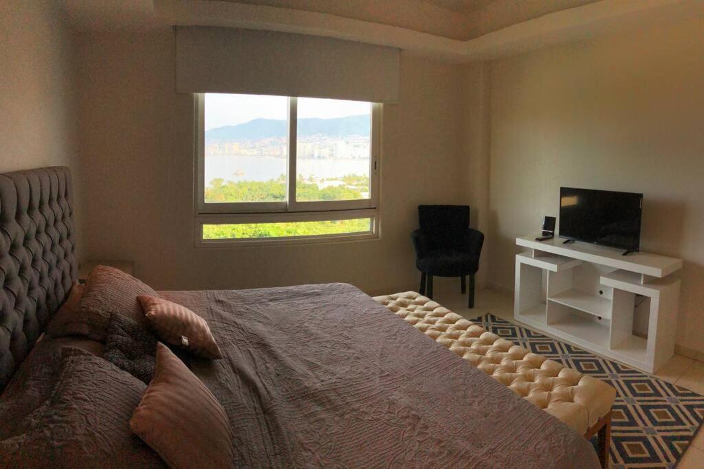 Penthouse En Las Brisas *