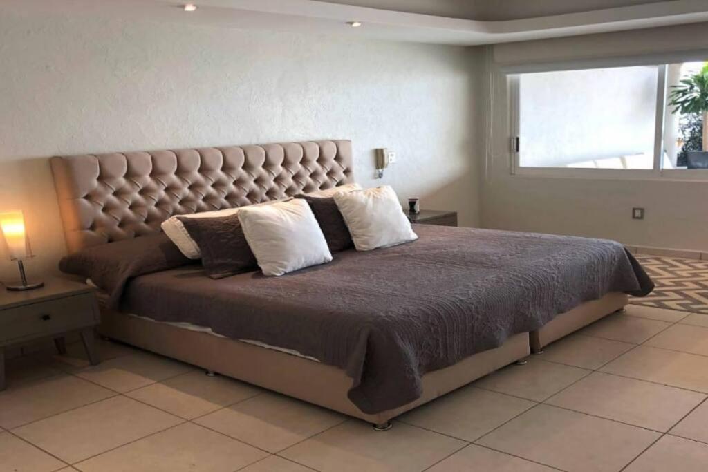 Penthouse En Las Brisas Apartamento