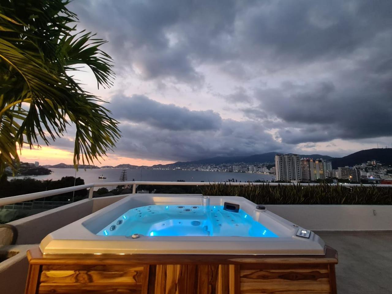 Penthouse En Las Brisas Apartamento *