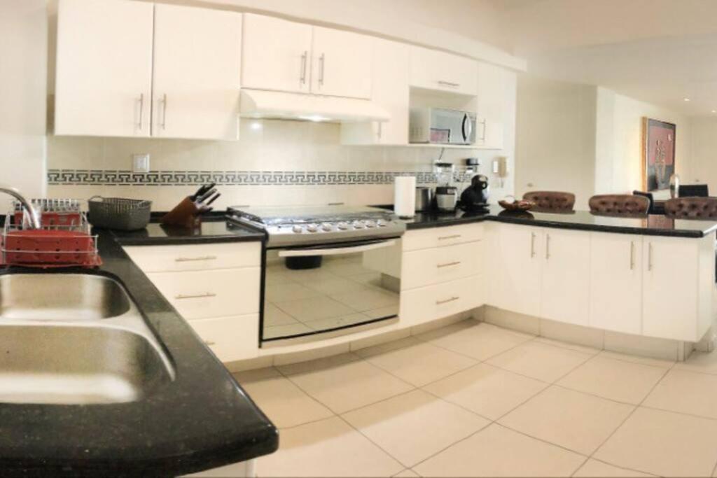 Penthouse En Las Brisas Apartamento