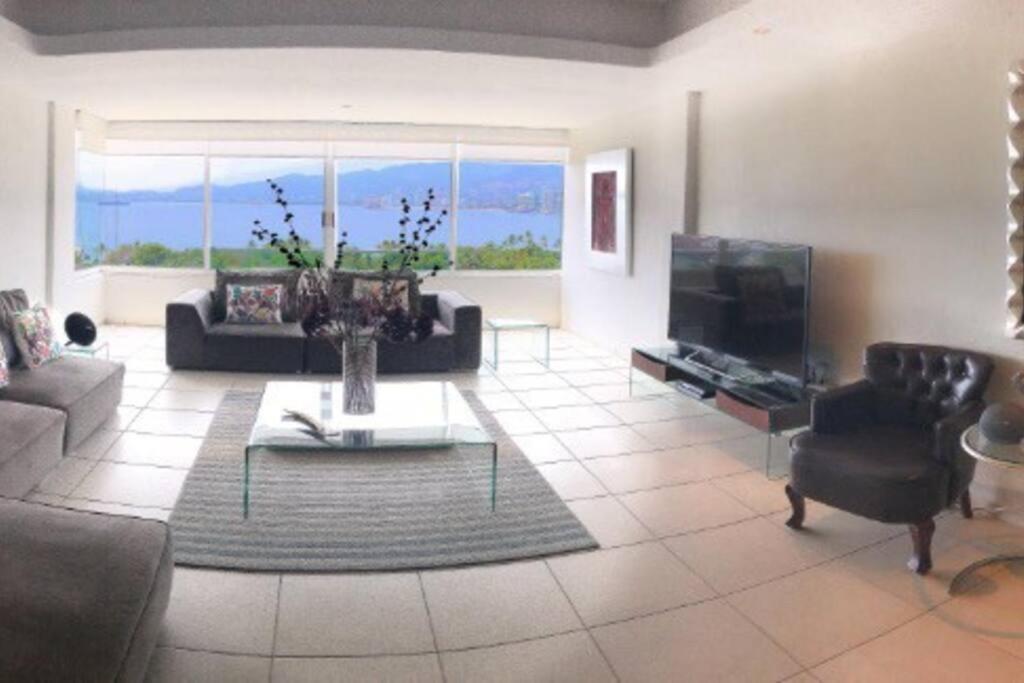 Penthouse En Las Brisas *