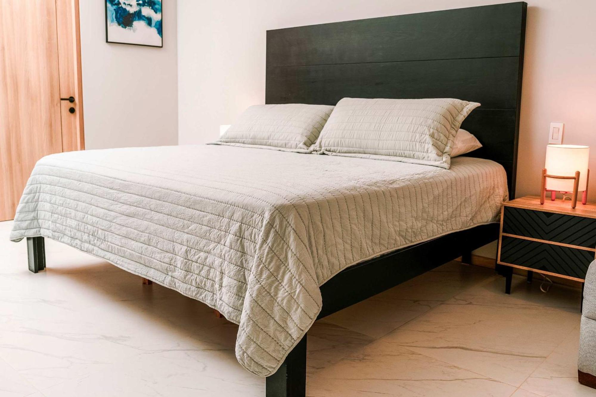 New Exclusive With Private Access Apartment *