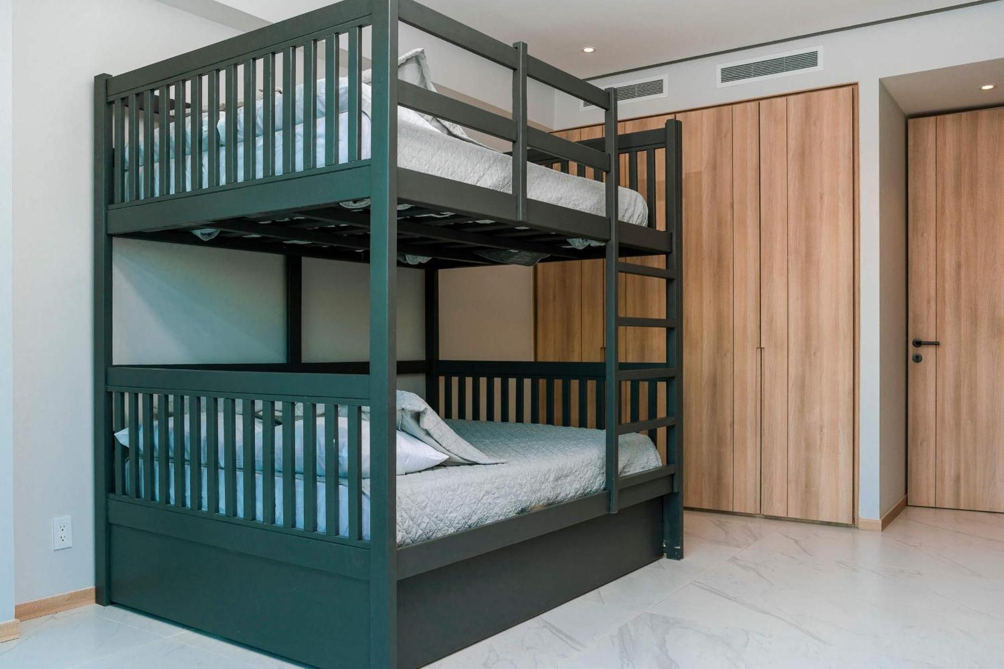 Apartment New Exclusive With Private Access *
