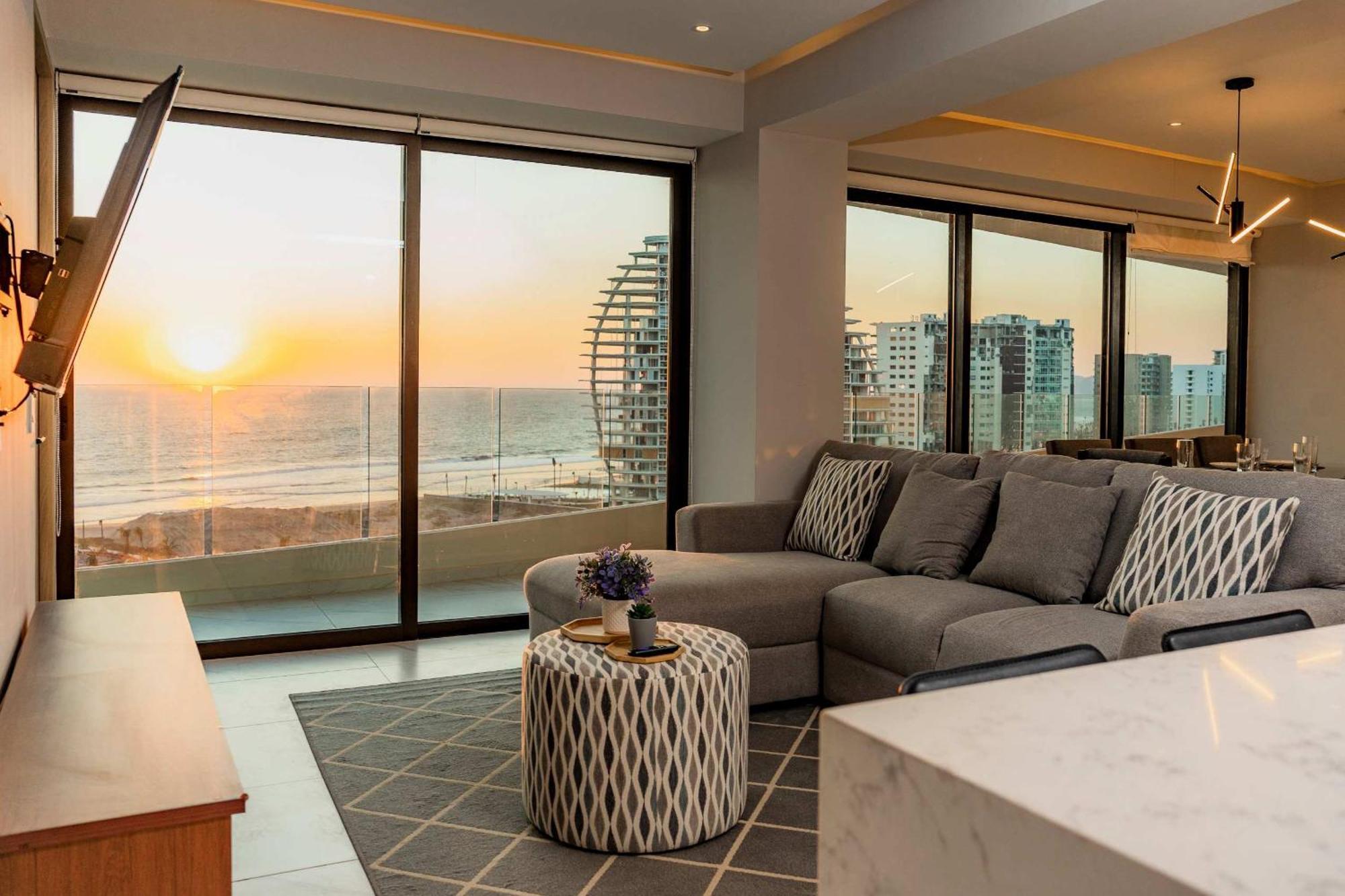 Apartment New Exclusive With Private Access *