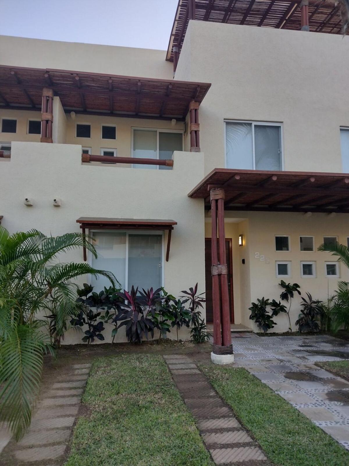 En Residencial Terrasol Punta Diamantee * Acapulco