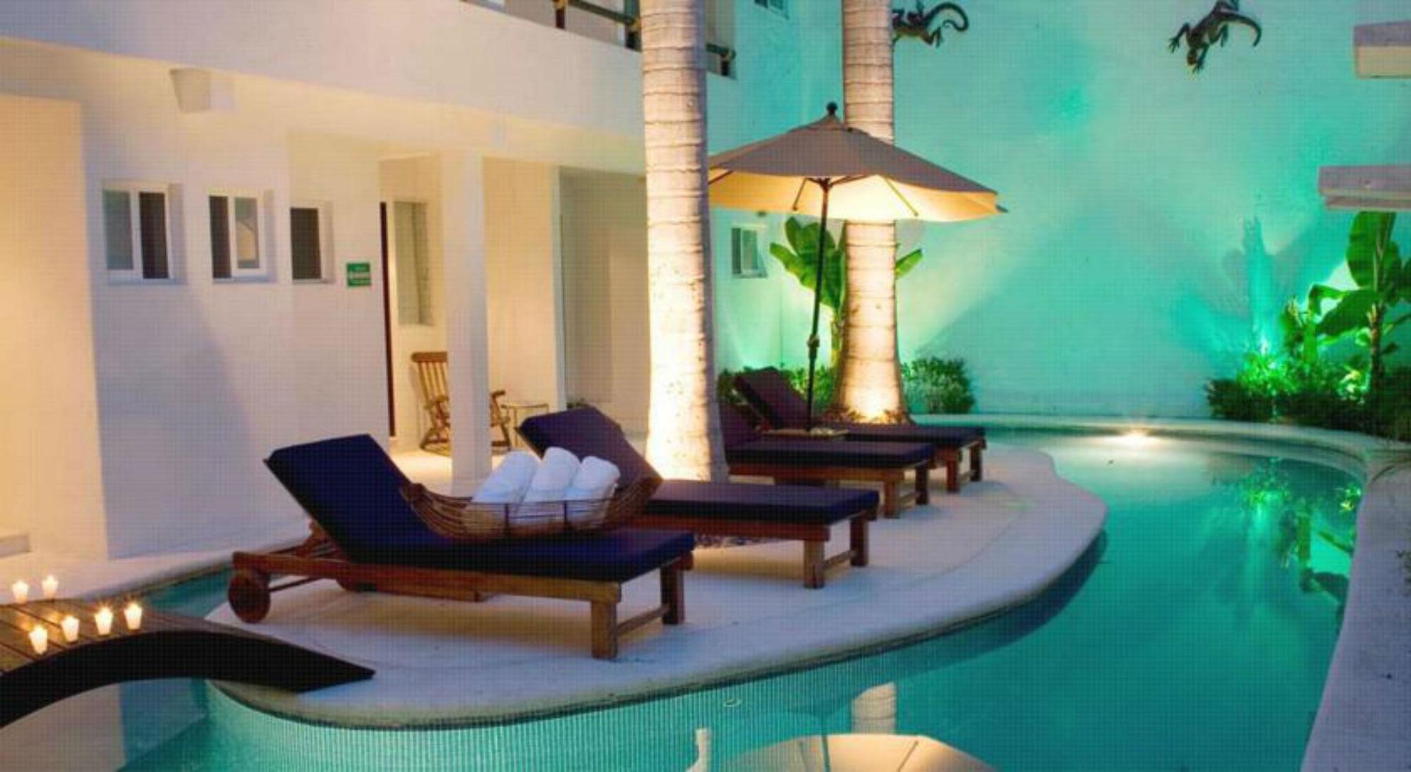El Hotelito