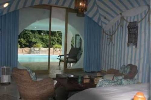 Arabesque Villa *
