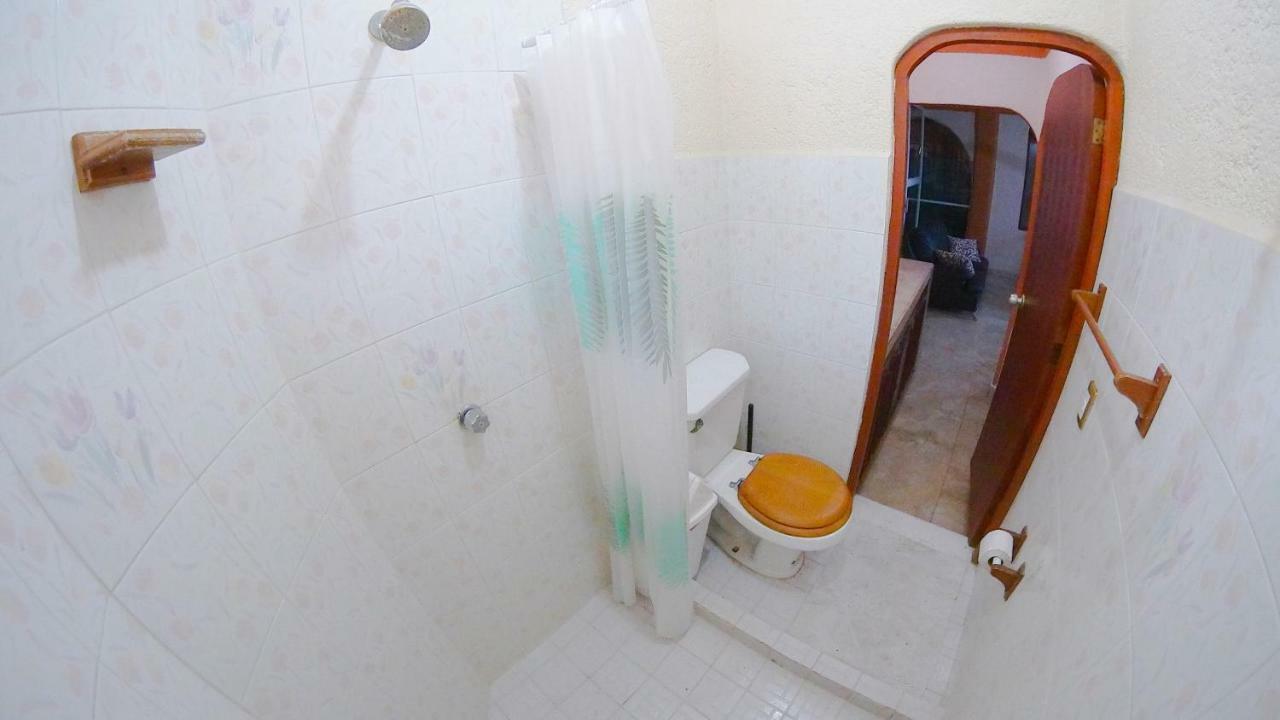 Casa Iguana Pensión *