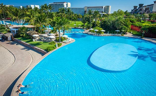 Ac, At The Grand Mayan - Vidanta In Acapulco