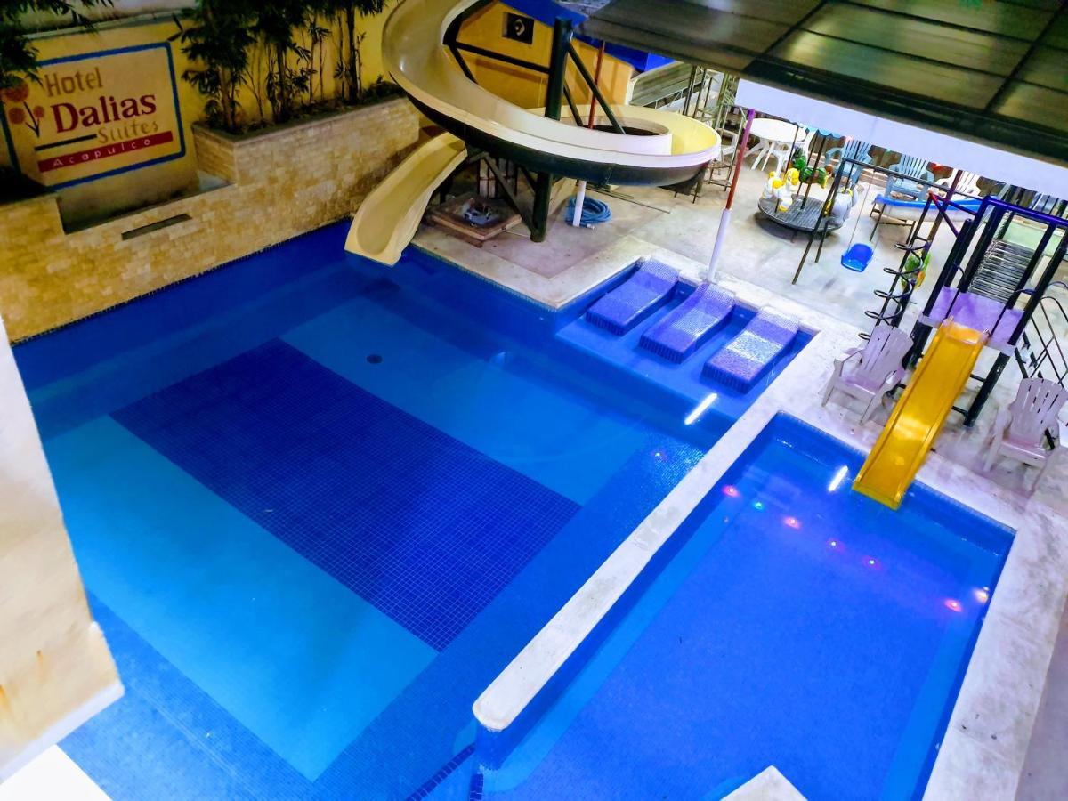 Dalias Suites *