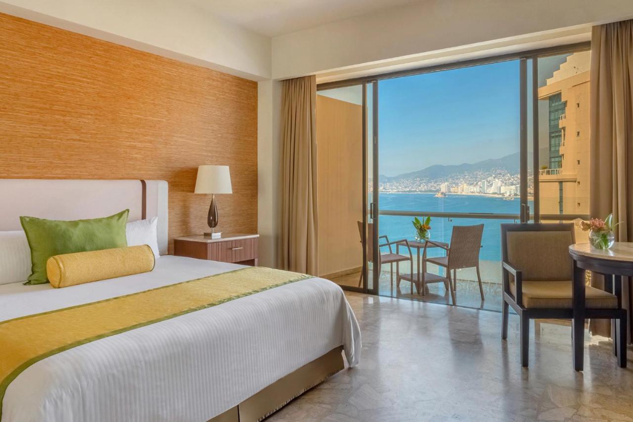 Resort Dreams Acapulco