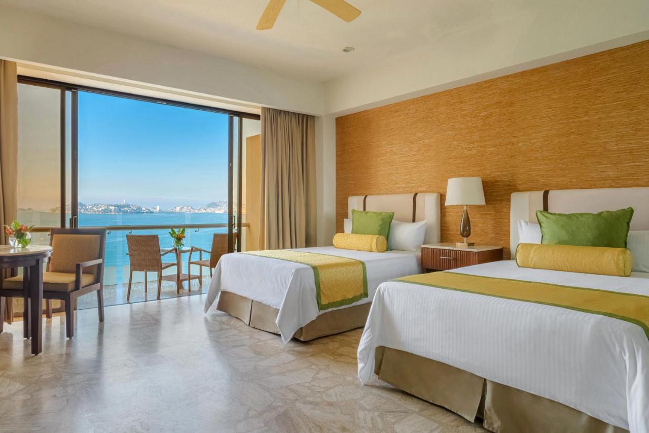 Resort Dreams Acapulco
