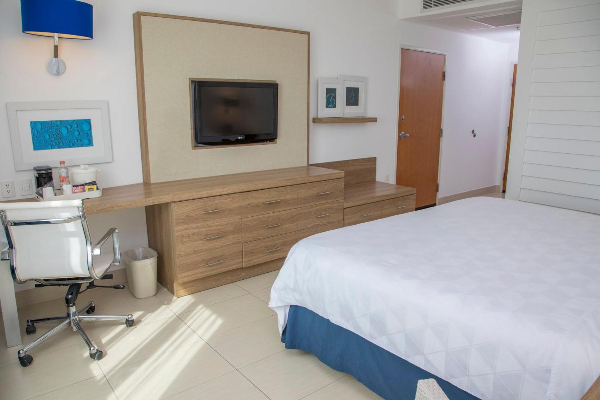 Hotel La Isla By Ihg