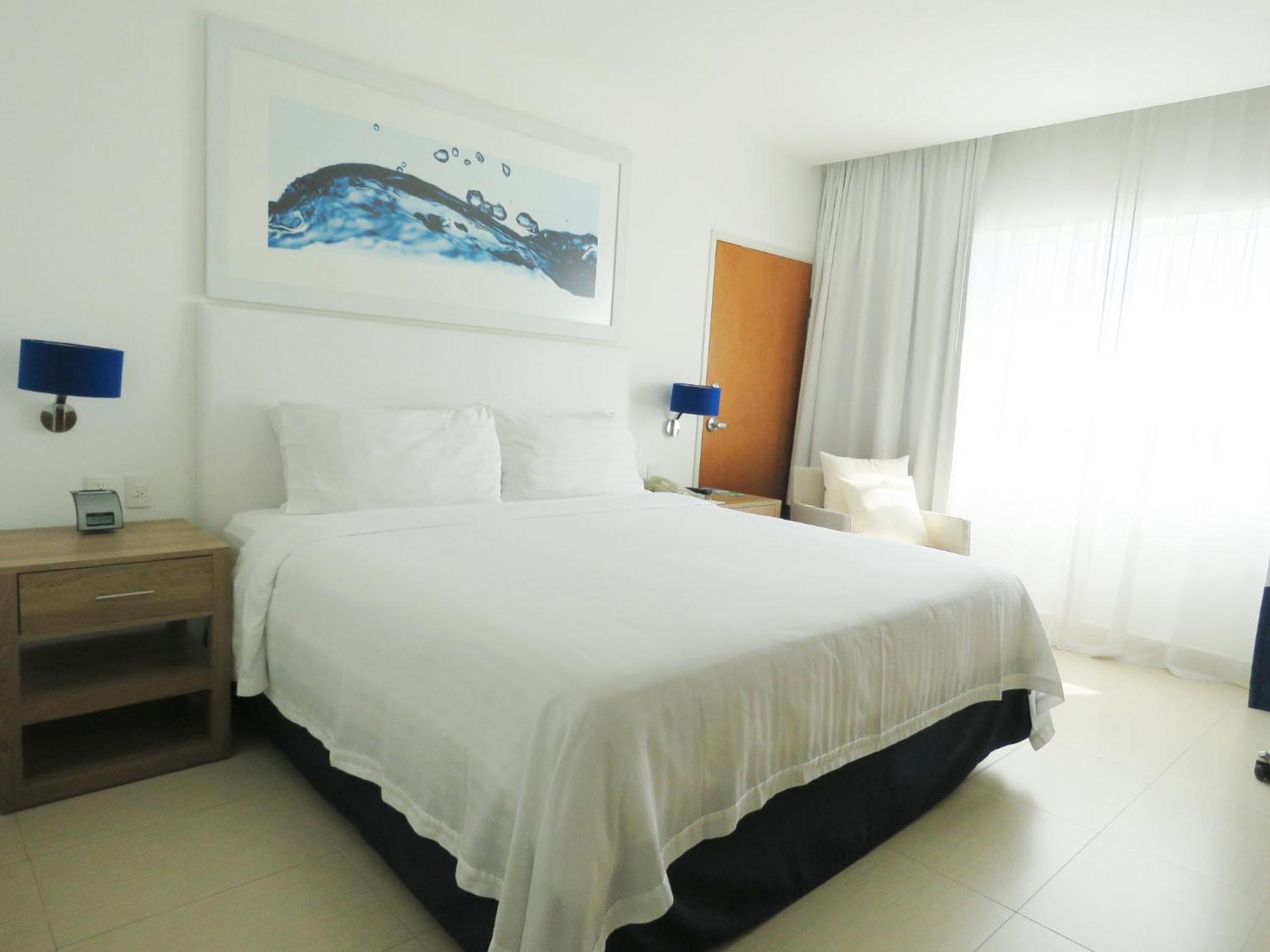Hotel La Isla By Ihg 4*