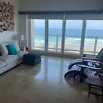ACAPULCO VIDANTA MAYAN playa Y albercas COCINERA