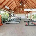 Hostpal Altamar Diamante Residences
