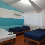 Casa Economica Con Alberca Privada Y 5 Cuartos