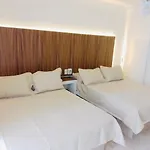 Sky Inn Acapulco Y Condominio Mediterrane