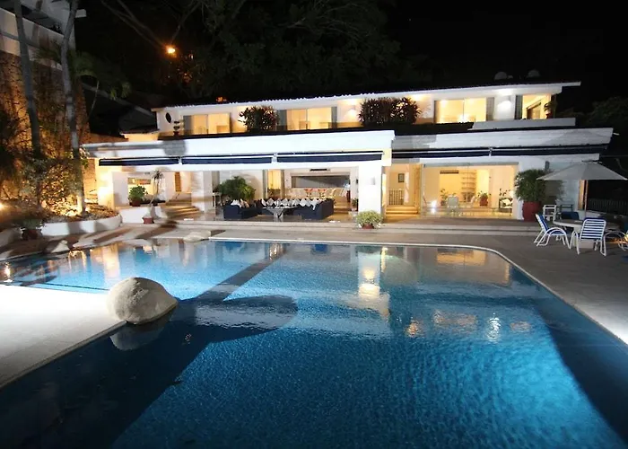 Villa En Acapulco, Fraccionamiento Las Brisas