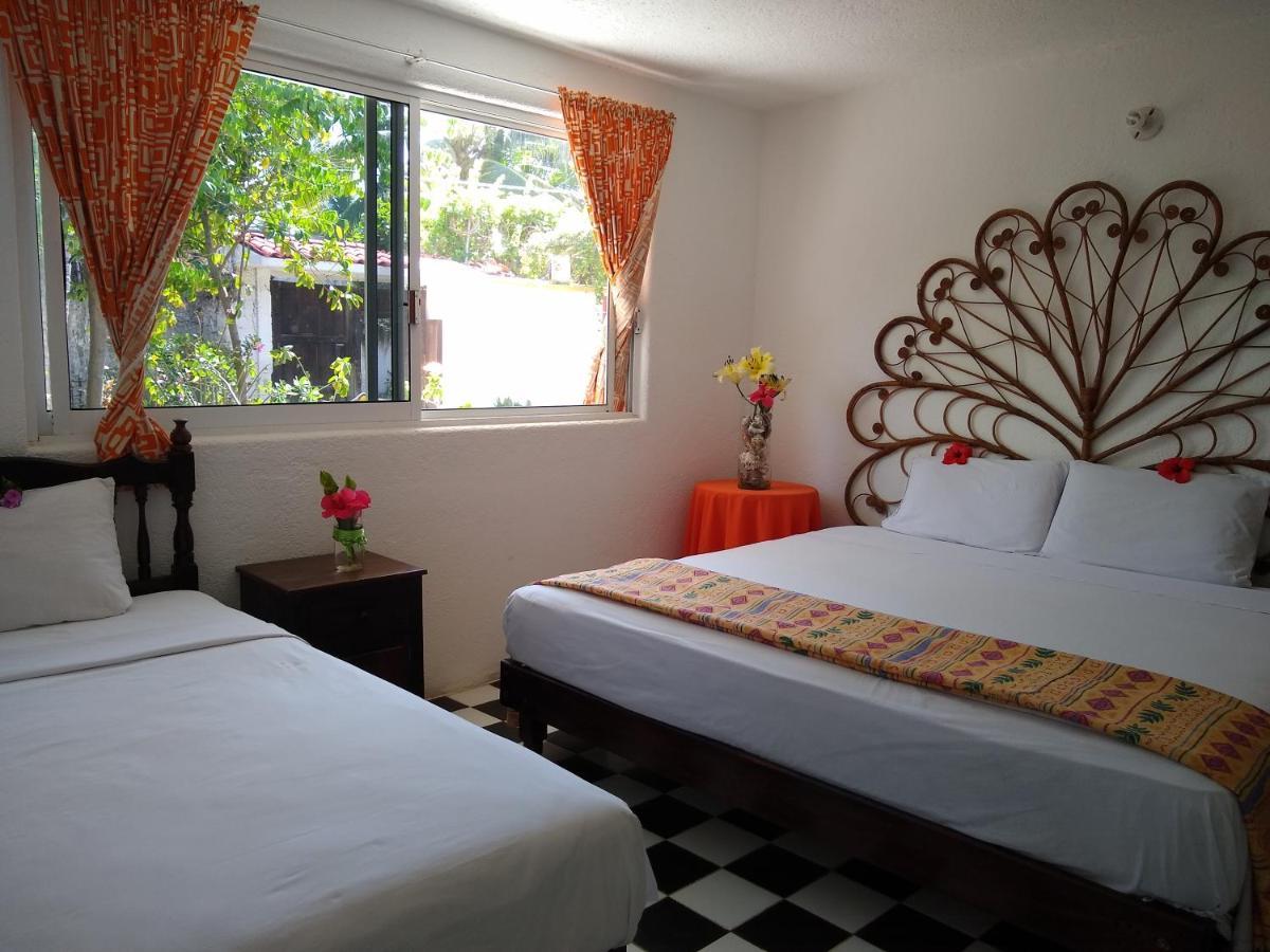 La Orquidea Bonfil Hotel Acapulco