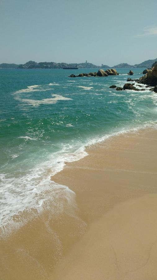 TORREs GEMELAS TURQUESA 2602 Acapulco