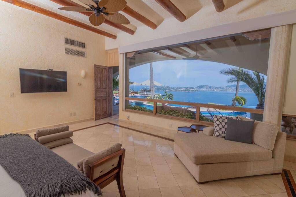 Espectacular Villa Con La Mejor Vista De Acapulco / Villa Allegro Villa