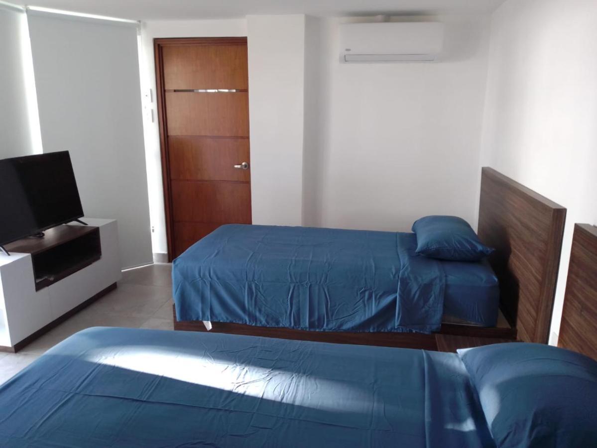 La De Almudena * Acapulco