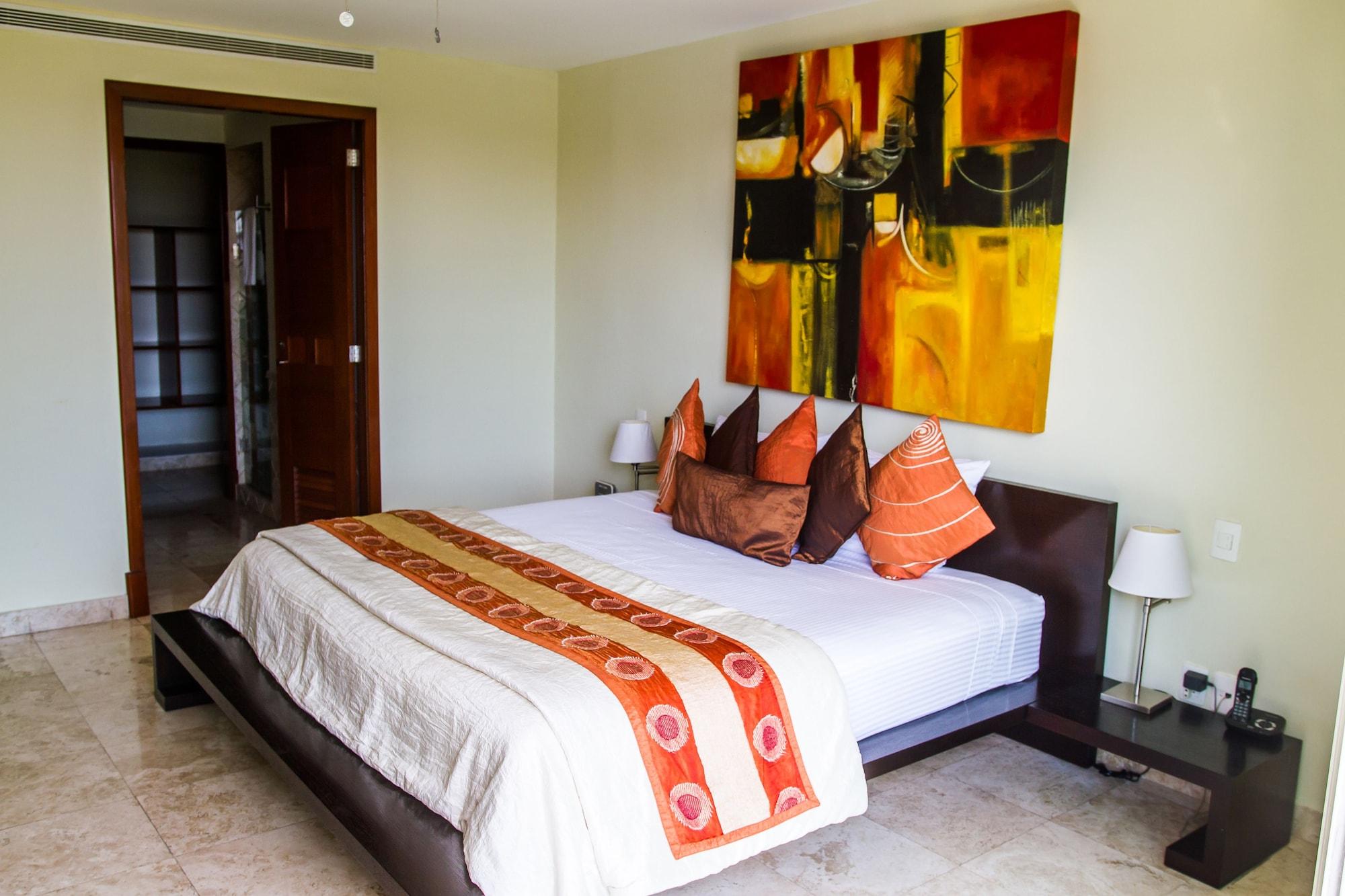 B Pichilingue & Club Apartahotel