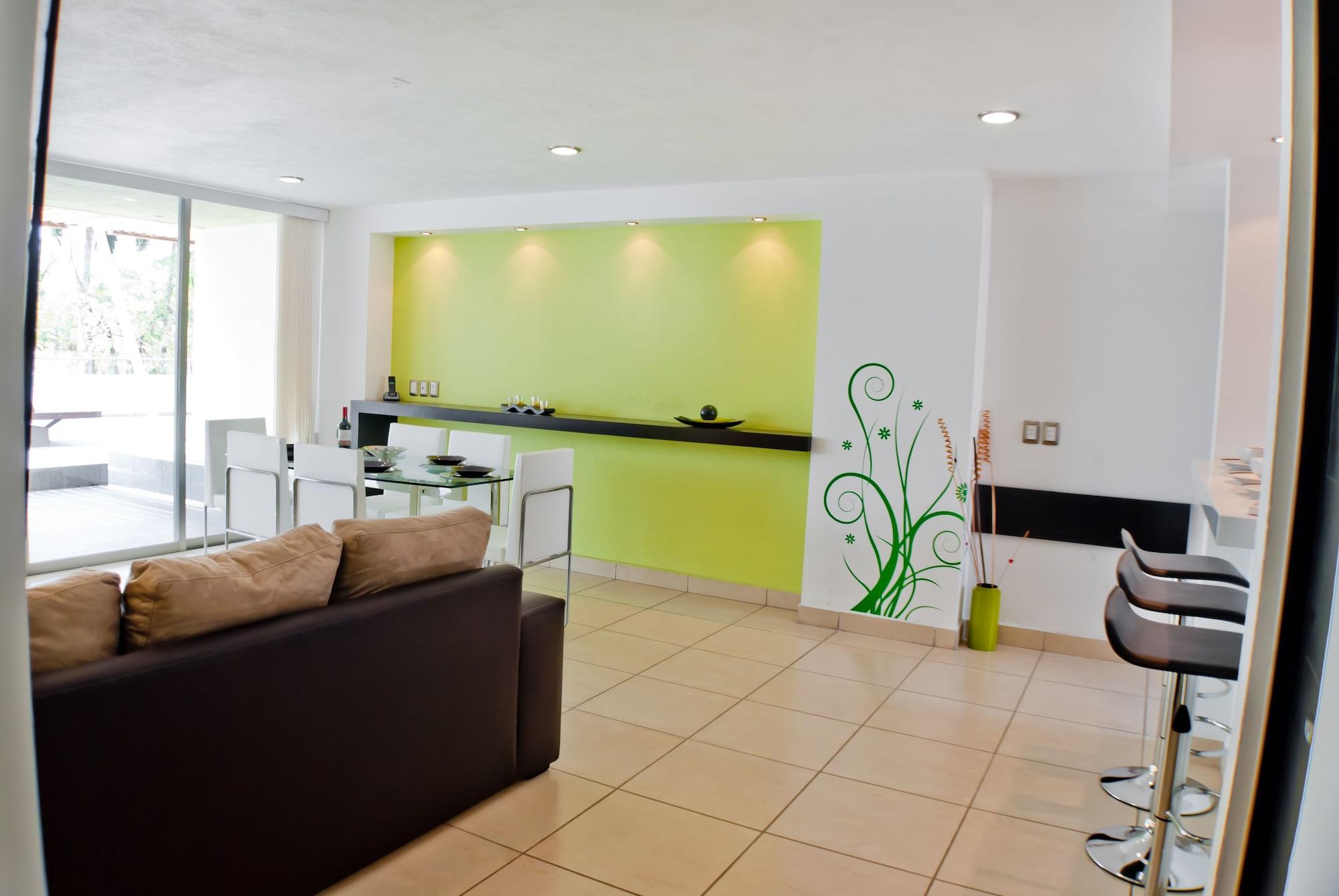 Ramada By Wyndham & Hotel