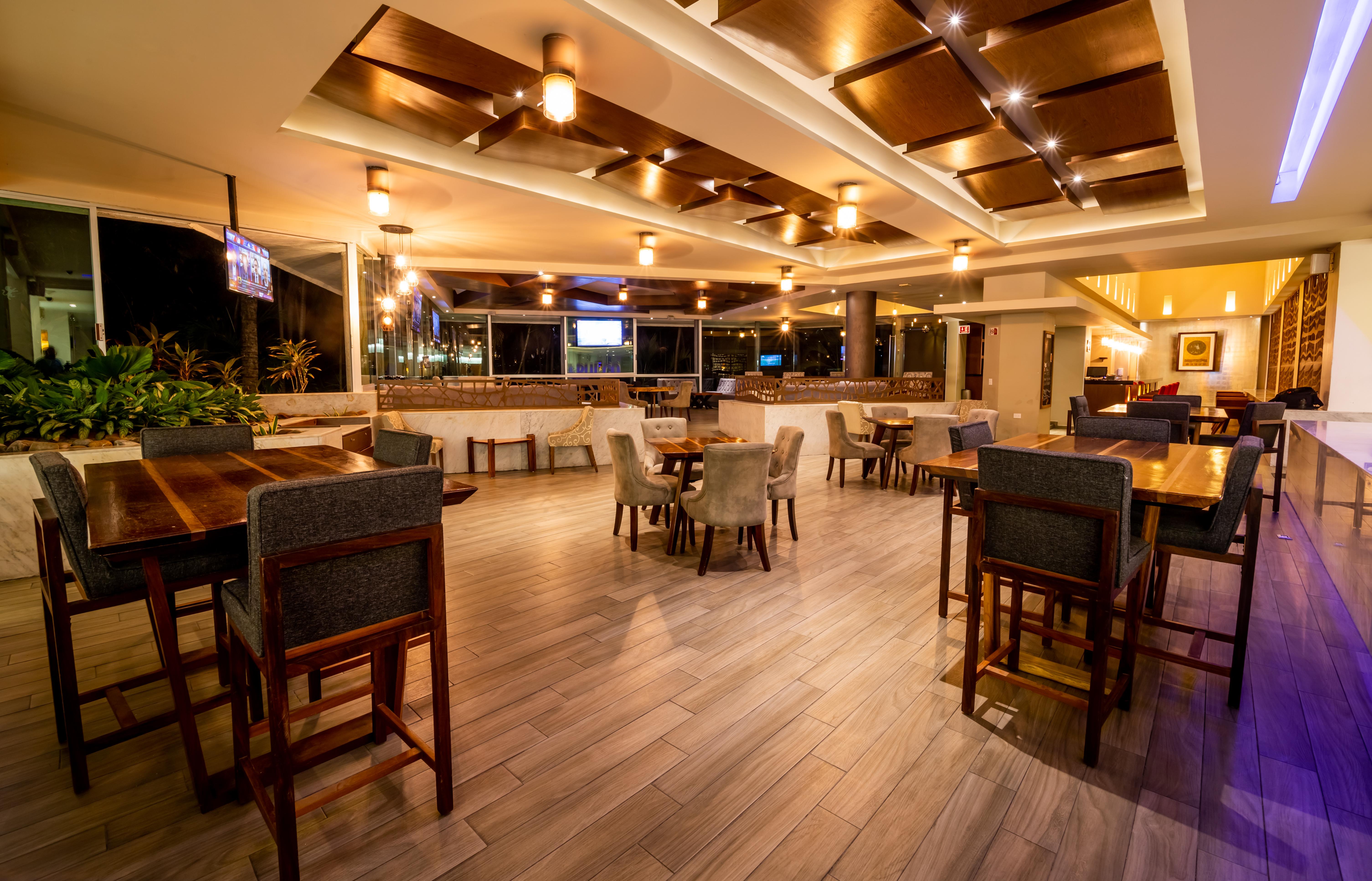 Emporio Hotel 5*