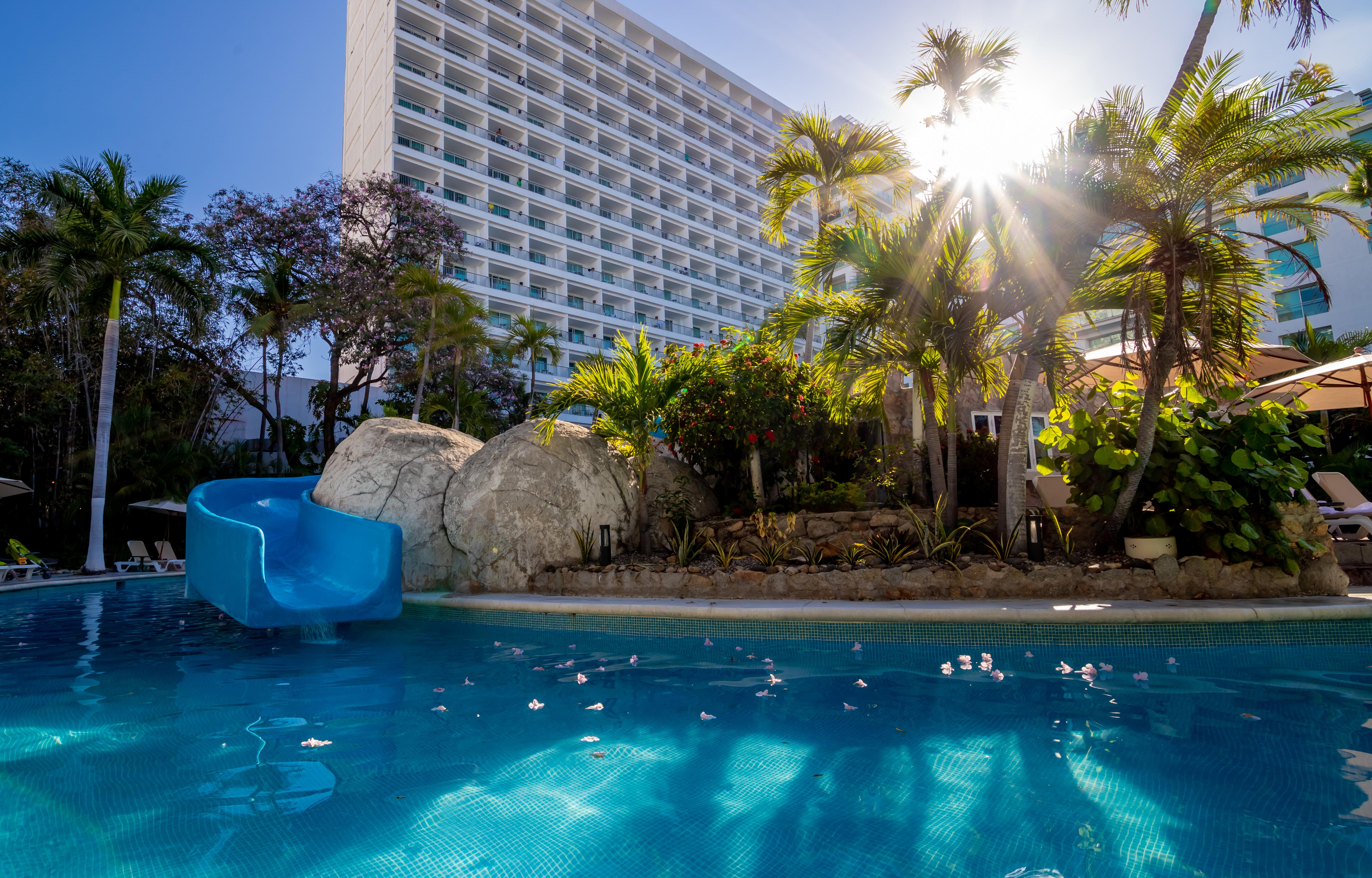 Emporio Hotel 5*
