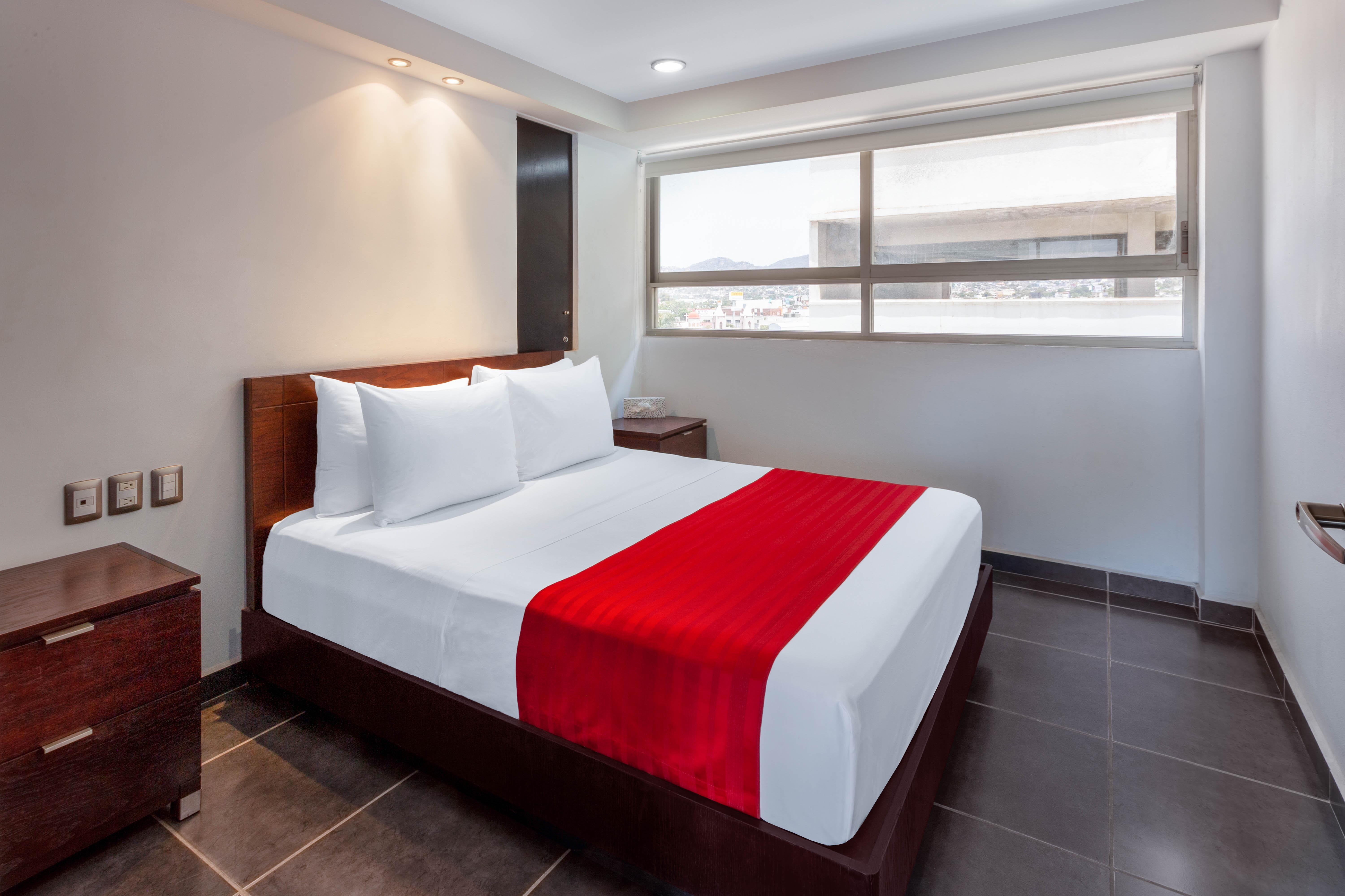 Ramada By Wyndham & Hotel 4*