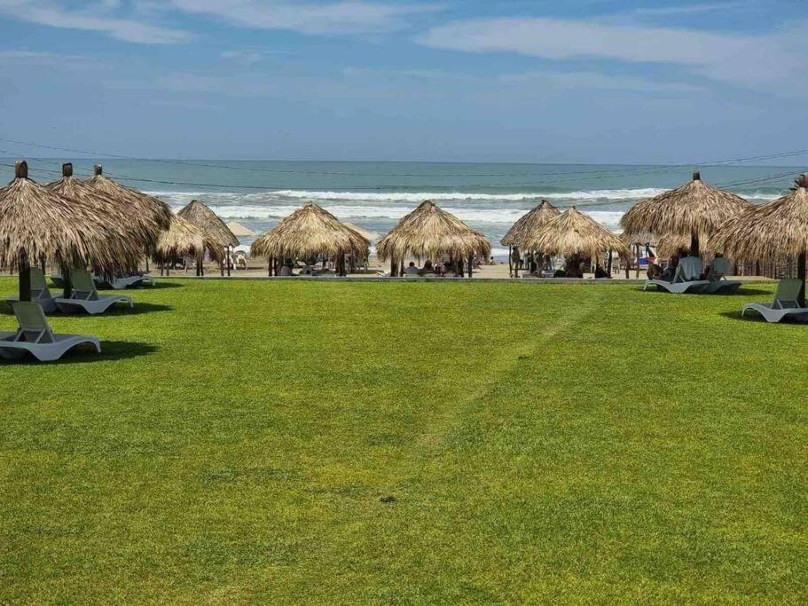 Hermosa Casa En Con Club De Playa. Holiday home *