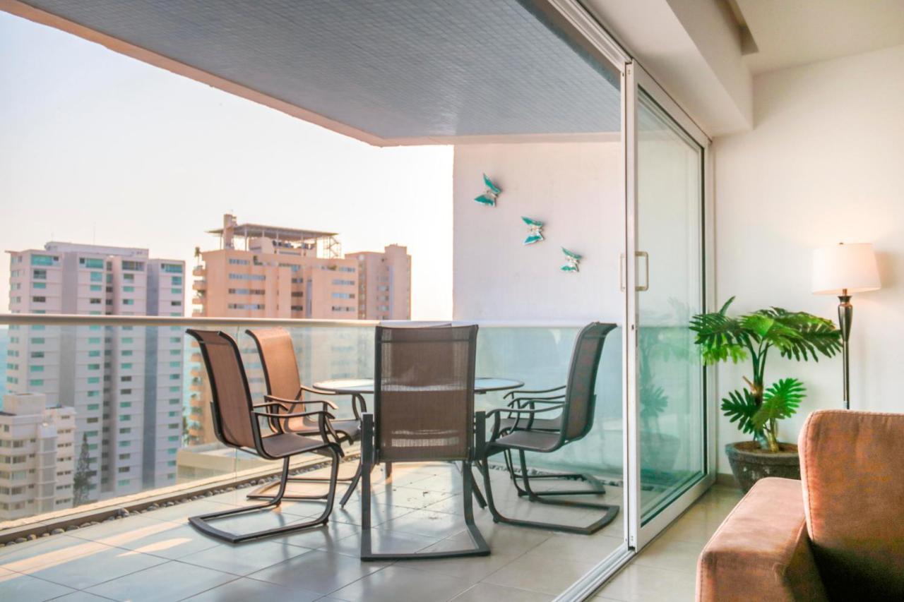 Hostpal Acqualina Skylife Apartment